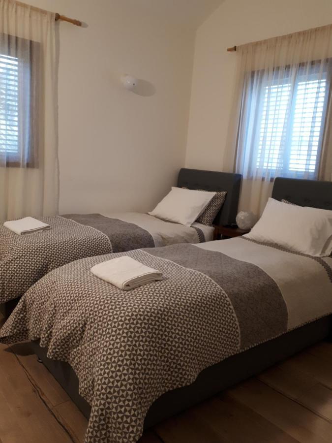 Отель Etty'S House Petach Tikva Экстерьер фото