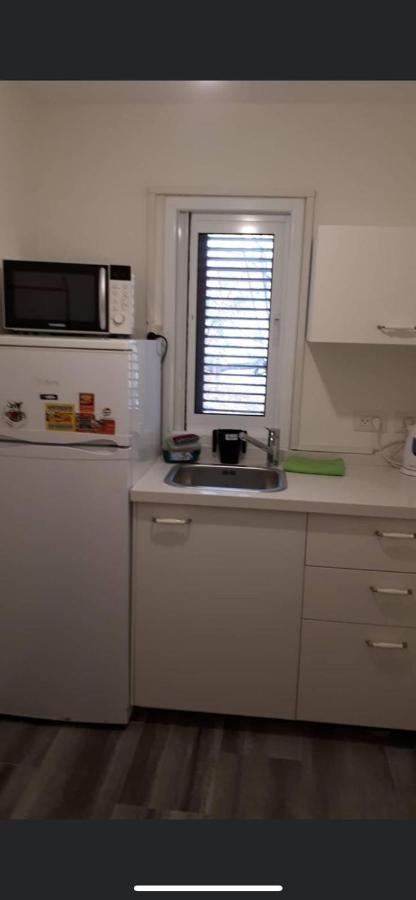 Отель Etty'S House Petach Tikva Экстерьер фото